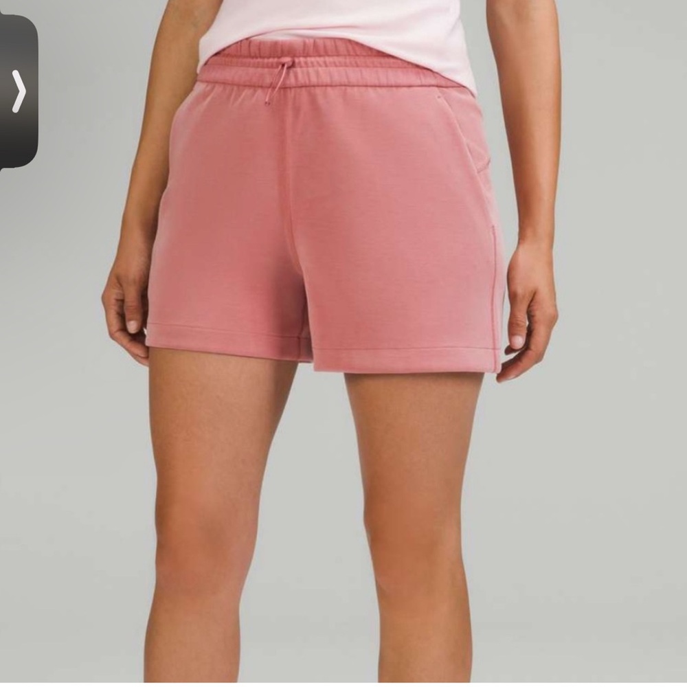 LULULEMON SOFT STREAM HIGH RISE. 4” SIZE 2 PINK